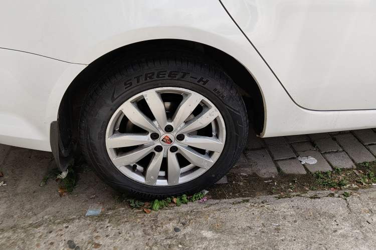 Used Roewe 350 2014 1.5L Manual Swift Edition