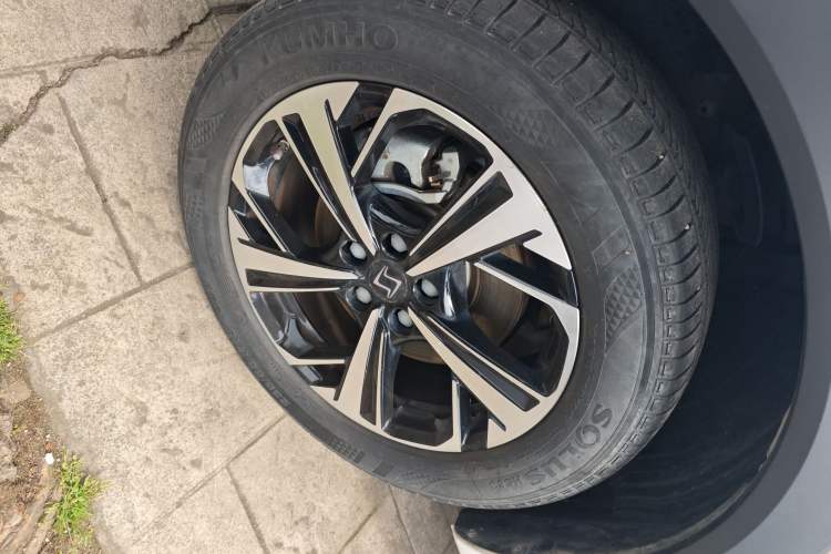 Used SOL QX 2021 300T DCT Deluxe Smart Connectivity Version
