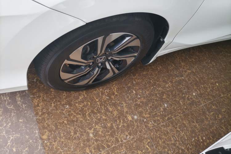 Used Honda Crider 2016 1.8L CVT Luxury Edition Left Front Wheel Hub