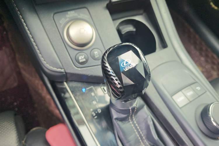 Used Lexus ES 2015 300h Comfort Edition