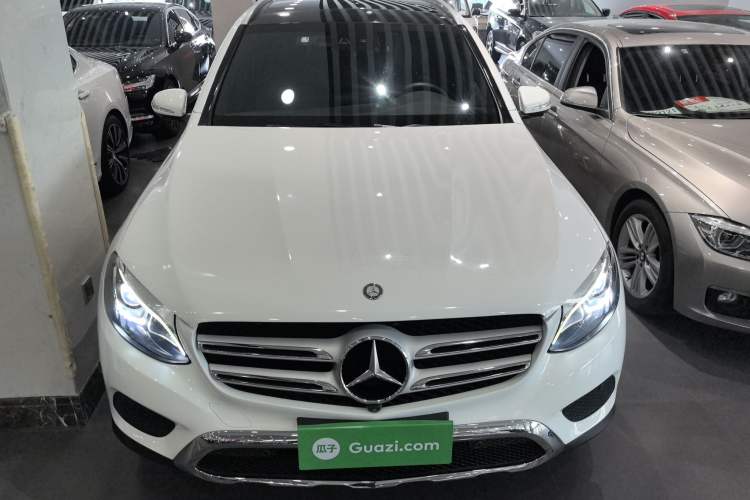 Used Mercedes-Benz GLC 2016 GLC 260 4MATIC Luxury Model Front