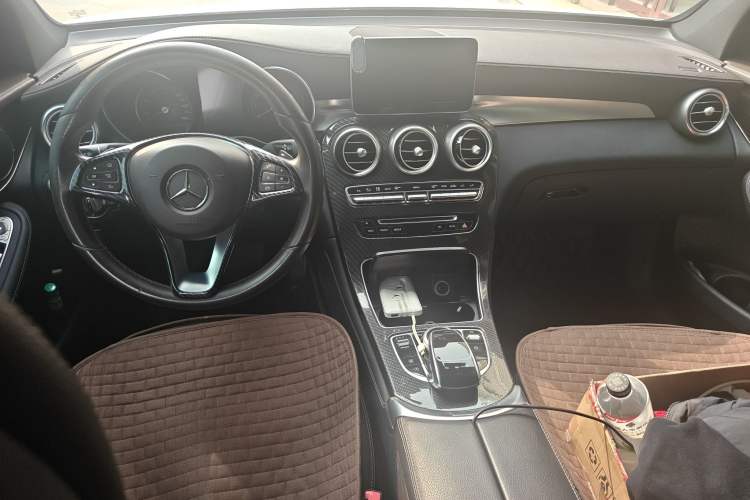 Used Mercedes-Benz GLC 2017 GLC 260 4MATIC Luxury Model
