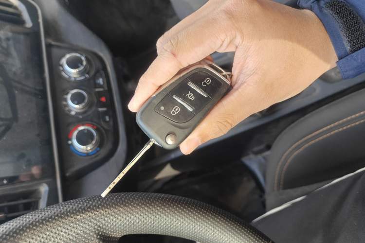 Used Chana Ruixing EM80 2023 Flat-Top Double-Door 2-Seater 60 kW 41.932 kWh
