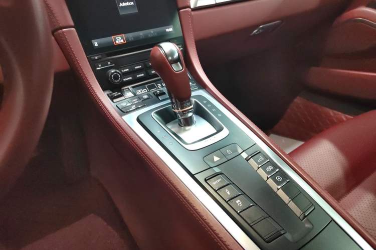 Used Porsche 718 2020 Cayman 2.0T
