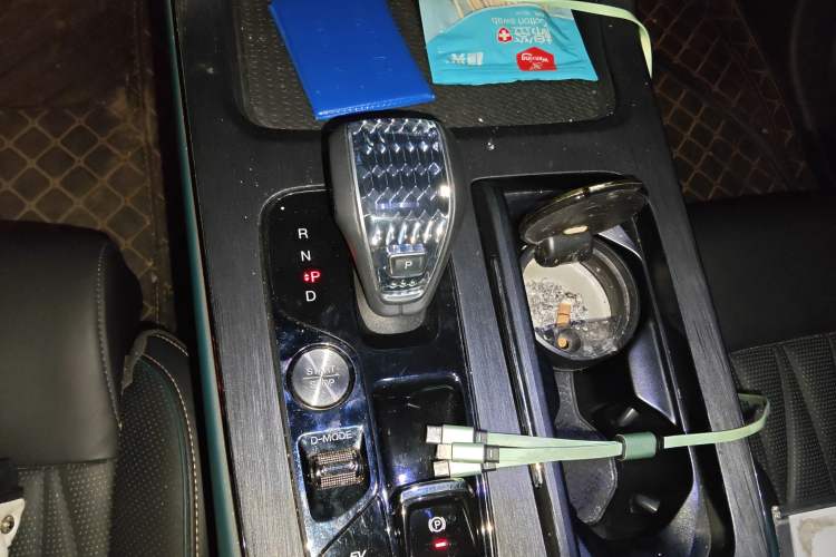 Used GAC Trumpchi GS8 2022 Dual-Engine Series 2.0TM Two-Wheel Drive Prestige Edition (7 Seats)
