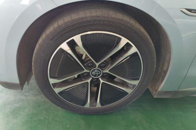 Used BYD Han 2023 EV Champion Edition 605KM Front-Drive Premium Model Exterior 4