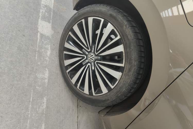 Used Volkswagen Passat 2020 330TSI Luxury Edition China VI Exterior 5