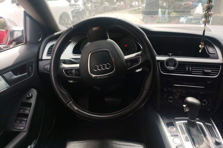 Used Audi S5 2010 S5 3.0T Sportback Steering Wheel