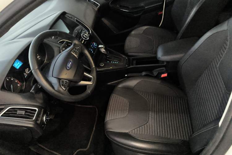 Used Ford Focus 2018 Sedan Classic 1.6L Automatic Trendy SmartDrive Edition