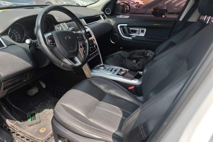 Used Land Rover Discovery Sport 2016 2.0T HSE Left Front Seat