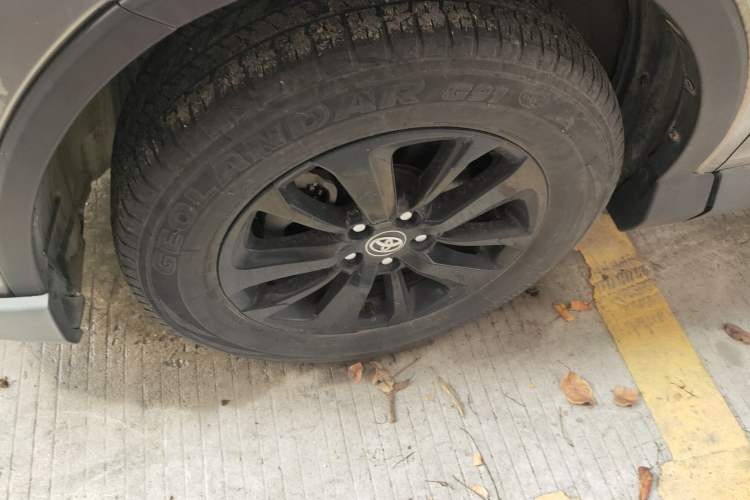 Used Toyota RAV4 2019 2.0L CVT Two-Wheel Drive Fashion X Limited Edition China VI Standard Left Front Wheel Hub