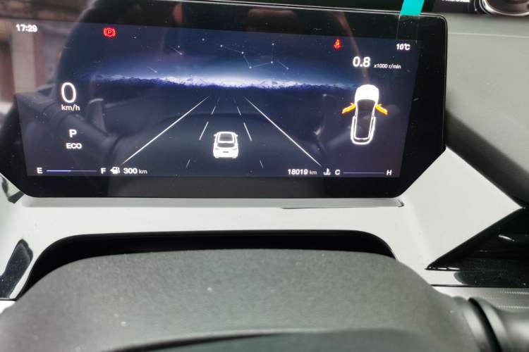 Used CHANGAN OSHAN Z6 2022 Blue Whale 1.5T DCT Smart Edition Urban Version Odometer Close Up