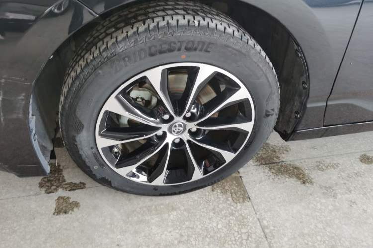 Used Toyota Avalon 2023 Dual-Engine 2.5L Luxury Edition