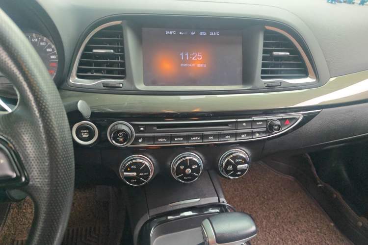 Used GAC Trumpchi GA6 2015 1.8T DCT Luxury Navigation Model
