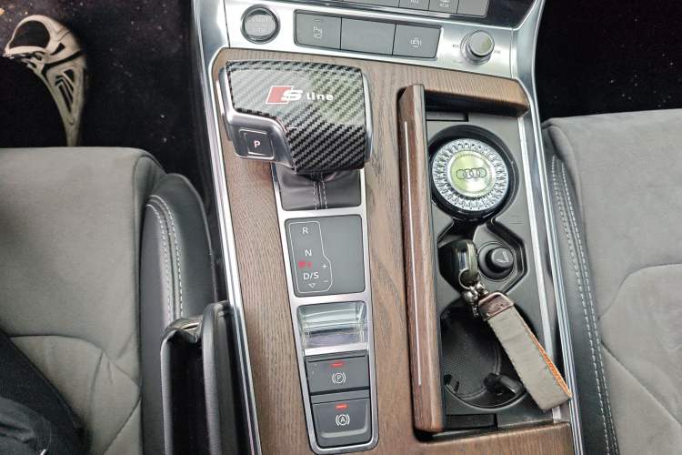 Used Audi A6L 2022 45 TFSI Prestige Dynamic Edition Gear Lever