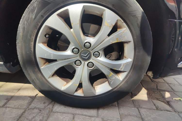 Used Citroen C5 2010 2.3L Automatic Luxury Edition Right Front Wheel Hub