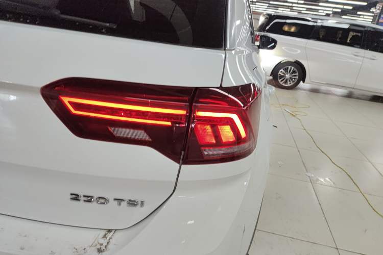 Used Volkswagen T-ROC 2020 230TSI DSG Two-Wheel Drive Advanced Version