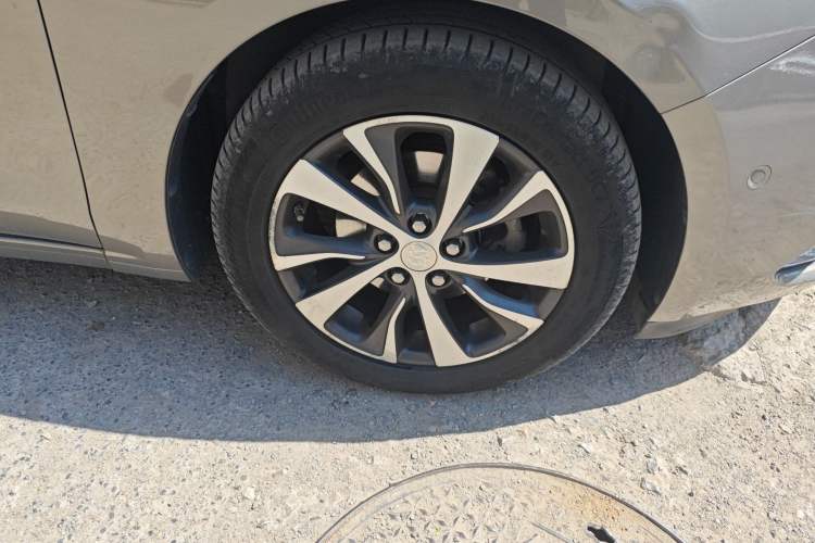 Used Buick Excelle GX 2018 18T Automatic Flagship Model
