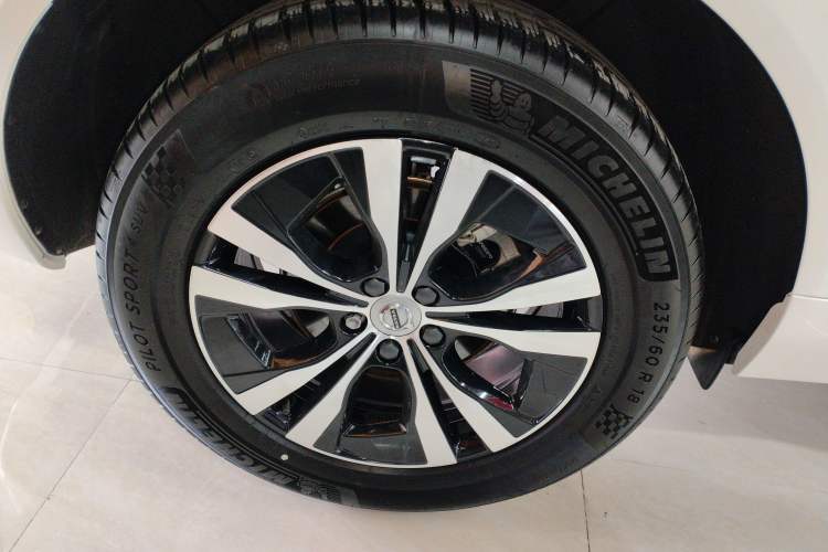 Used Volvo XC60 2024 B5 4x4 Smart Luxury Edition