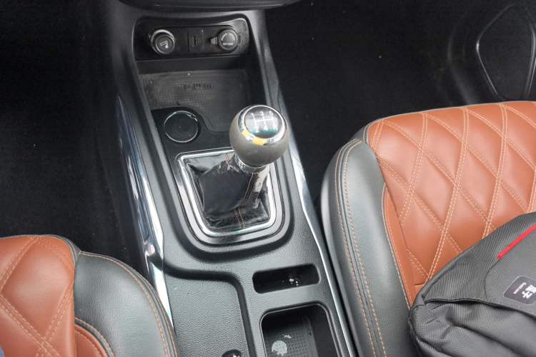 Used SWM X3 2017 1.5T Manual Fashion Model
