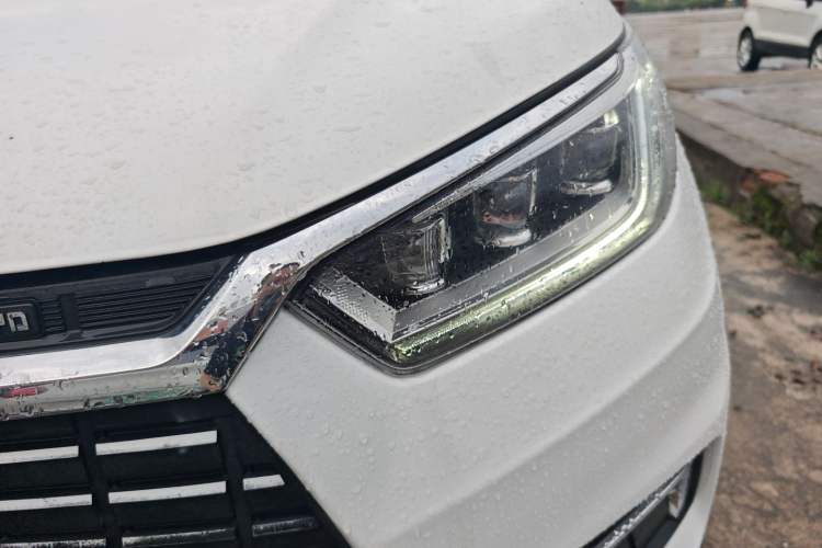 Used BYD Yuan New Energy 2019 EV535 Smart Connect Trendsetting Model Left Front Headlight