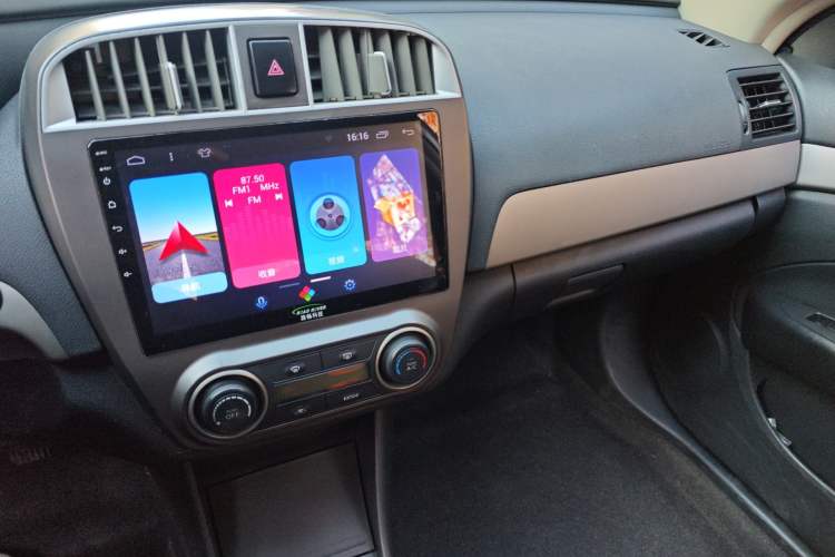 Used Nissan Sylphy 2018 Classic 1.6XE Manual Comfort Edition Audio And AC Panel