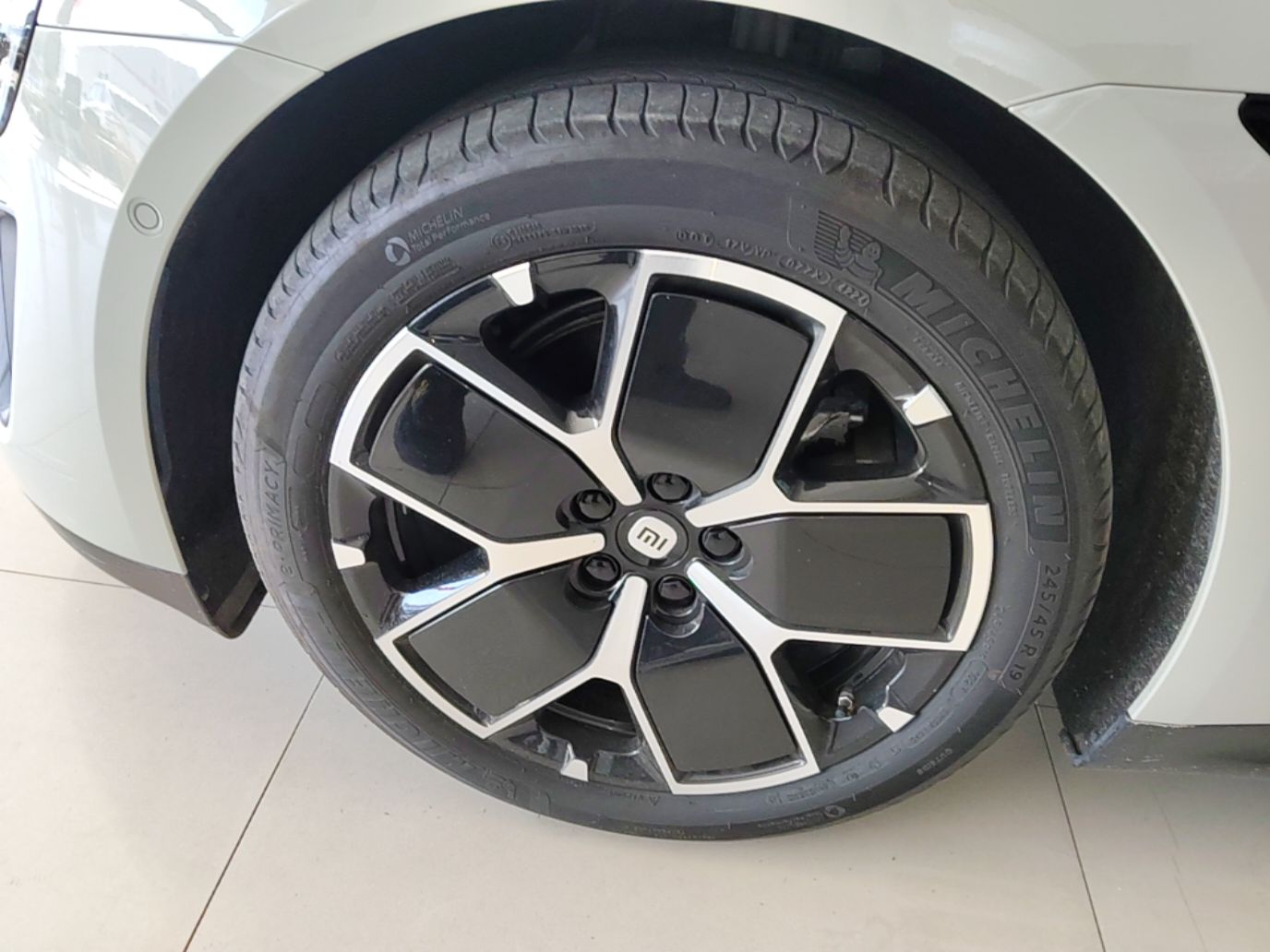 Xiaomi Auto SU7 2024 Rear-Drive Long-Range Intelligent Driving Version — снимка 10