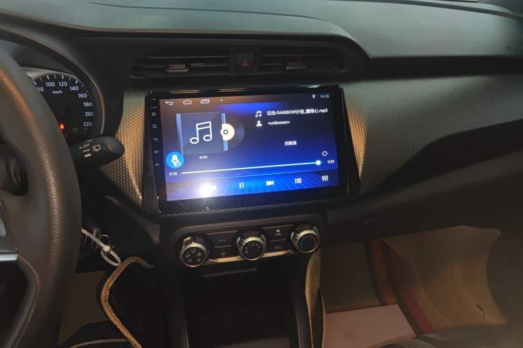 Used Nissan Kicks 2019 1.5L Manual Cool Edition