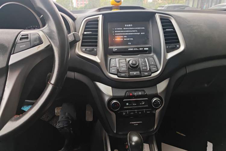 Used CHANGAN Eado 2013 1.6L Automatic Junku Model China IV Standard Audio And AC Panel