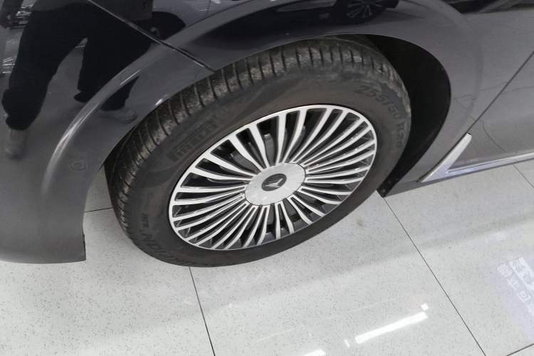 Used VOYAH Dream 2025 PHEV Four-Wheel-Drive Flagship Kunpeng Edition Left Front Wheel Hub