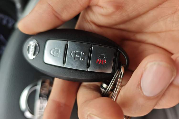 Used Nissan Tiida 2014 1.6L CVT Smart Model Vehicle Key