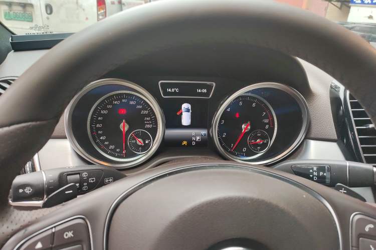 Used Mercedes-Benz GLE-Class 2017 GLE 400 4MATIC Middle East version
