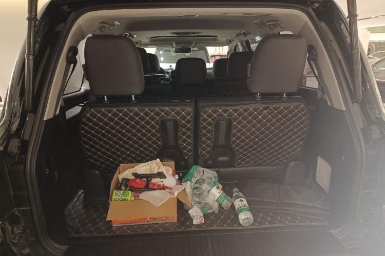 Used Toyota Land Cruiser 2017 4.0L GX 7-Seater U.S.-Spec Version