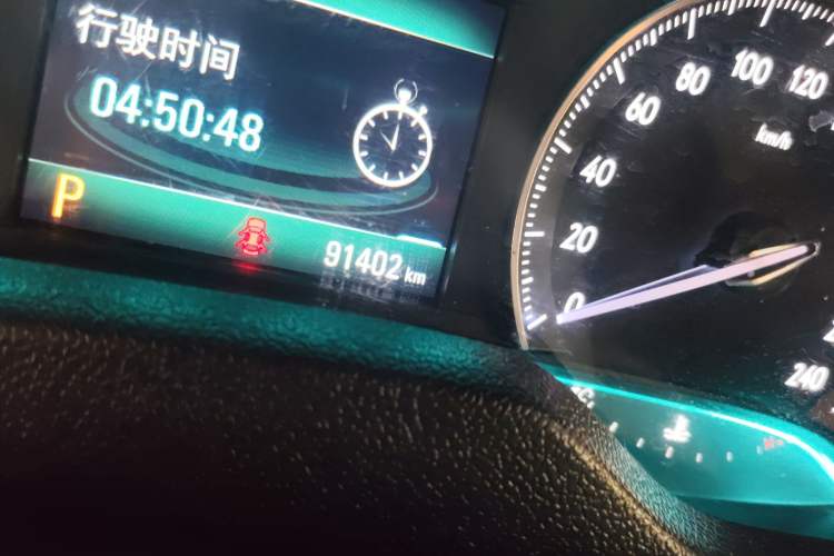 Used Buick GT 2017 15N Automatic Elite Version Odometer Close Up