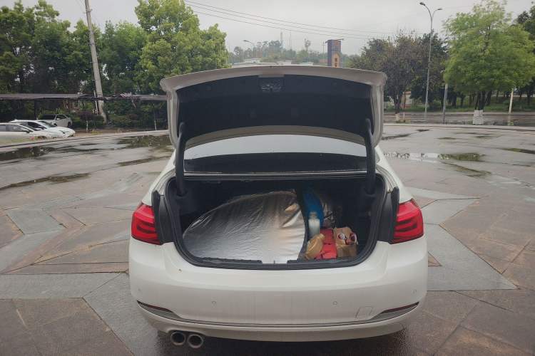 Used BMW 3 Series 2019 320Li Fashion Model Trunk