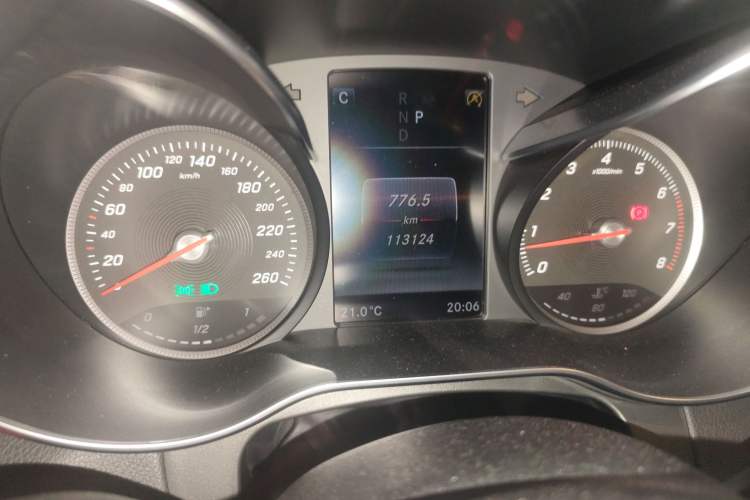 Used Mercedes-Benz GLC 2017 GLC 260 4MATIC Luxury Model