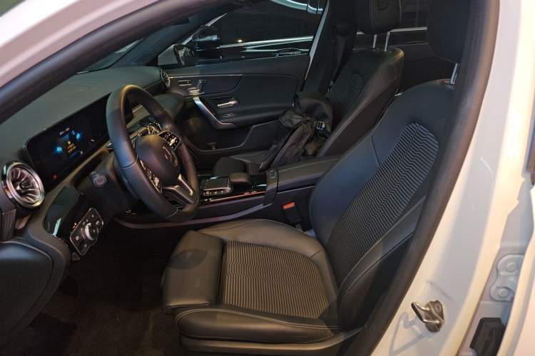 Used Mercedes-Benz A-Class (Import) 2022 A 200 Fashion Model
