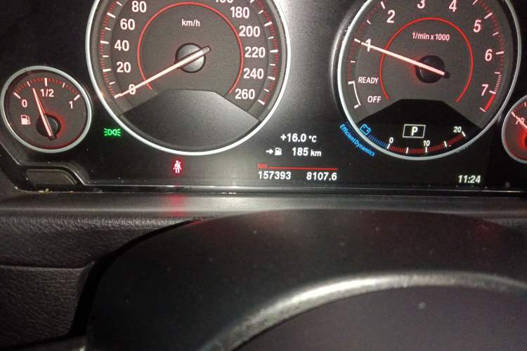 Used BMW 3 Series GT 2016 320i Design Package Edition Odometer Close Up