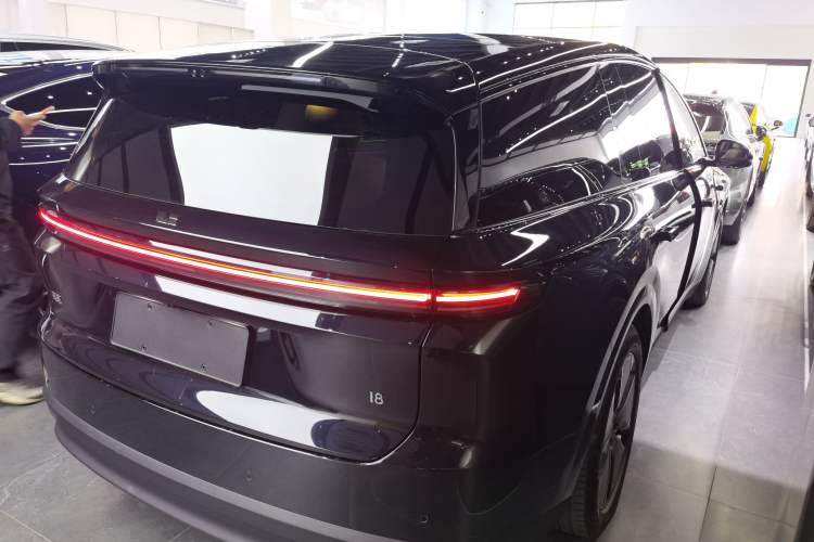 Used Li Auto Li Auto i8 2025 Model Standard Version
