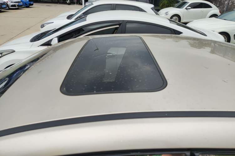 Used Geely Auto Emgrand GL 2017 1.8L DCT Elite Model Roof