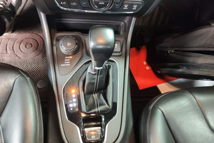 Used Jeep Cherokee 2021 2.0T Four-Wheel Drive 80th Anniversary Edition
