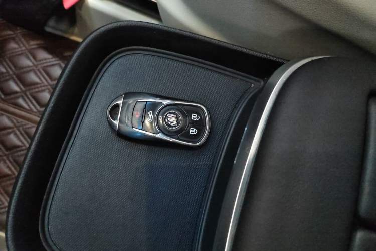 Used Buick GL8 2022 ES Landtrek 653T Comfort Edition
