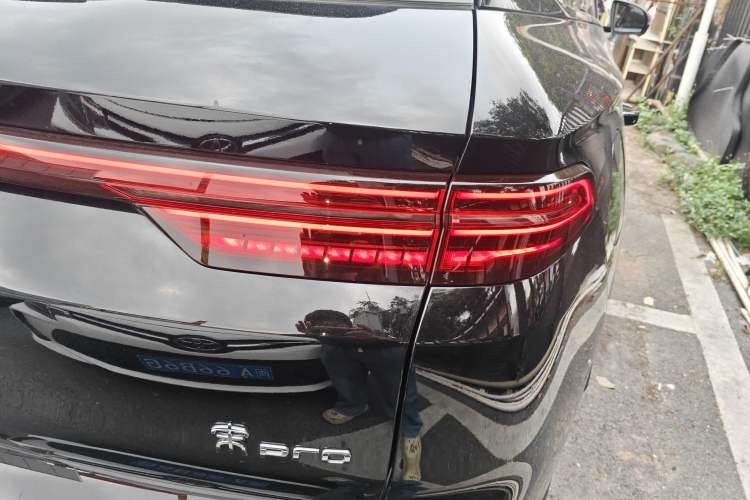 Used BYD Song Pro New Energy 2025 2nd Generation Intelligent Driving Version DM-i 75KM Overachiever Trim Right Rear Taillight