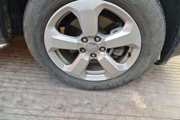 Used Jeep Compass 2017 200T Automatic Family Edition
