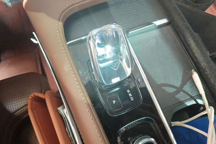 Used Volvo XC90 New Energy 2021 E-Drive Hybrid T8 Luxury Flagship 7-Seater Gear Lever