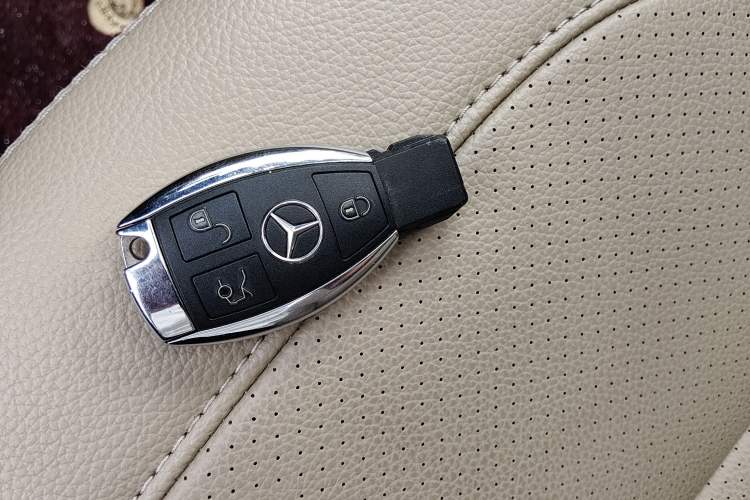 Used Mercedes-Benz M-Class 2012 ML 300 Vehicle Key