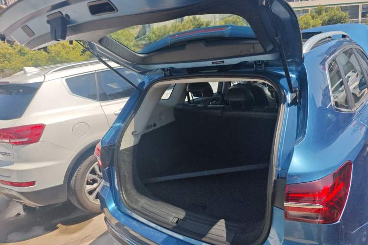 Used Roewe RX5 2016 20T Two-Wheel Drive Automatic Internet Smart Edition