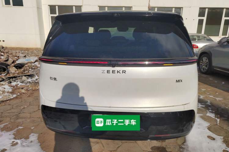 Used Zeekr MIX 2025 Intelligent Driving Version
