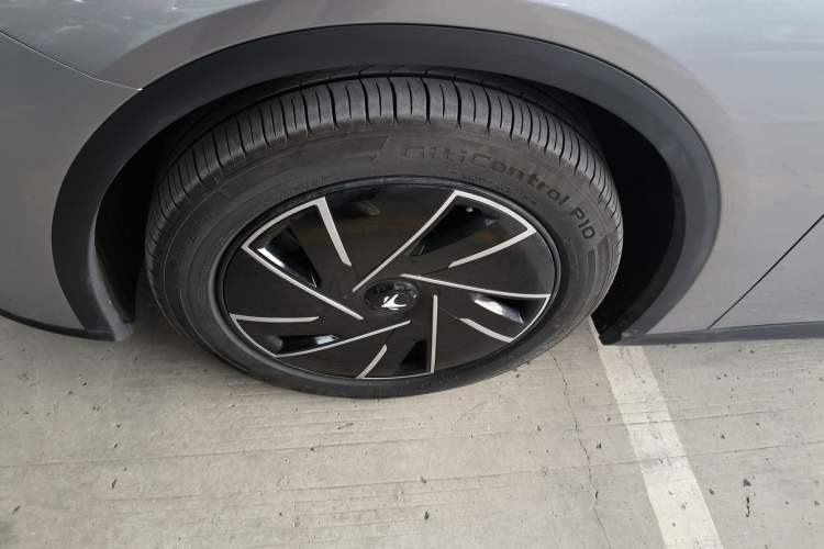 Used ARCFOX Alpha S5 2025 560PRO 185kW
