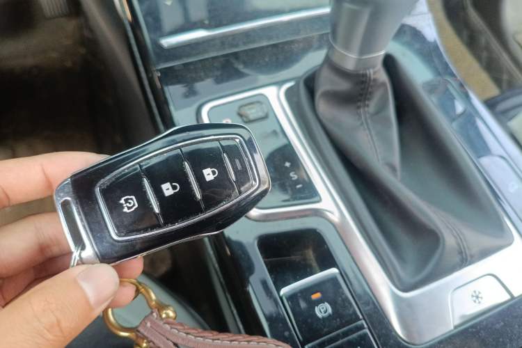 Used Dongfeng Fengon ix5 2019 220T CVT ZhiShang Trim China V Standard Vehicle Key